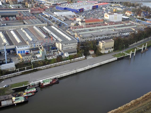 Přístav Děčín - Rozbělesy, modernizace přístavní zdi